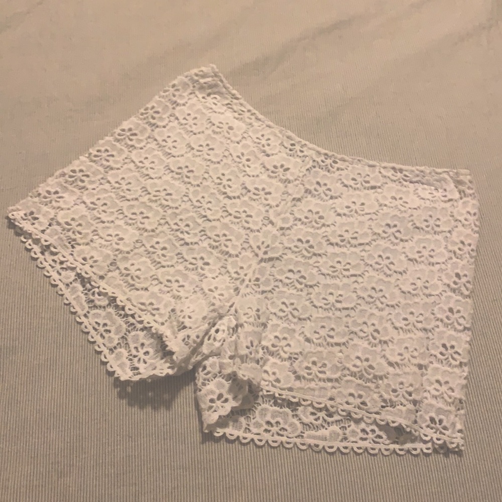 Jennifer Lopez White Lace Shorts